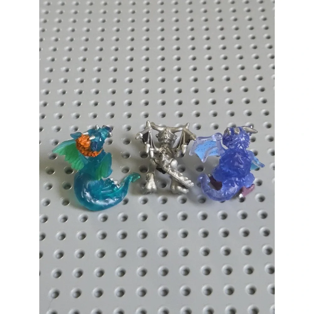 Dragamonz Dragon‎ Figures and Battle Cards 8pc Lot Collectible Toy